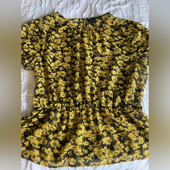 Who What Wear Sheer Peplum Top - Picture 6 of 6